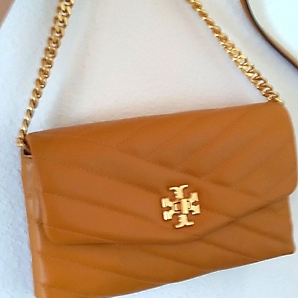 Tory Burch Chain Wallet Kira Squash color
